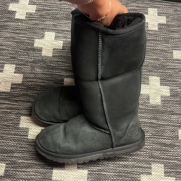 Ugg Black Boots  Size 6 - Picture 2 of 6